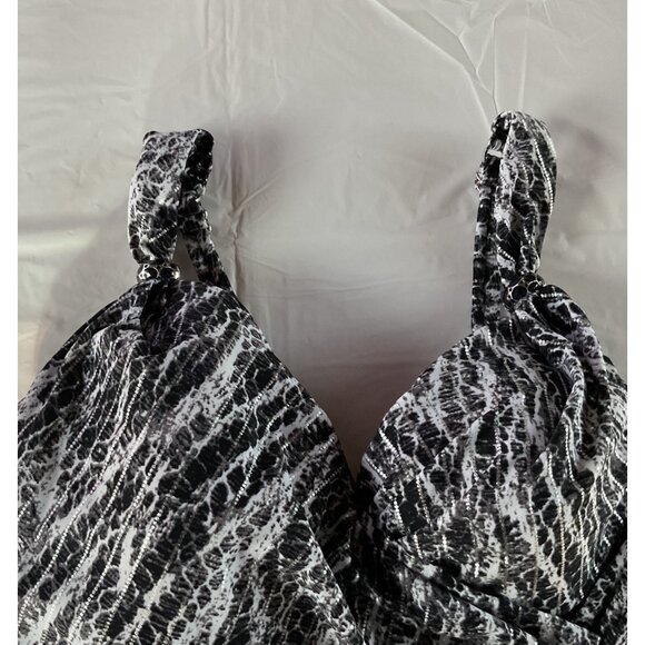 NWT Miraclesuit Chevron Python Siren 1PC Womens Swimsuit L Adjustable Straps NEW - Picture 5 of 14